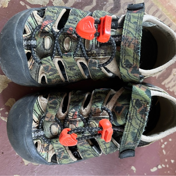 Camo keens! - Picture 2 of 5